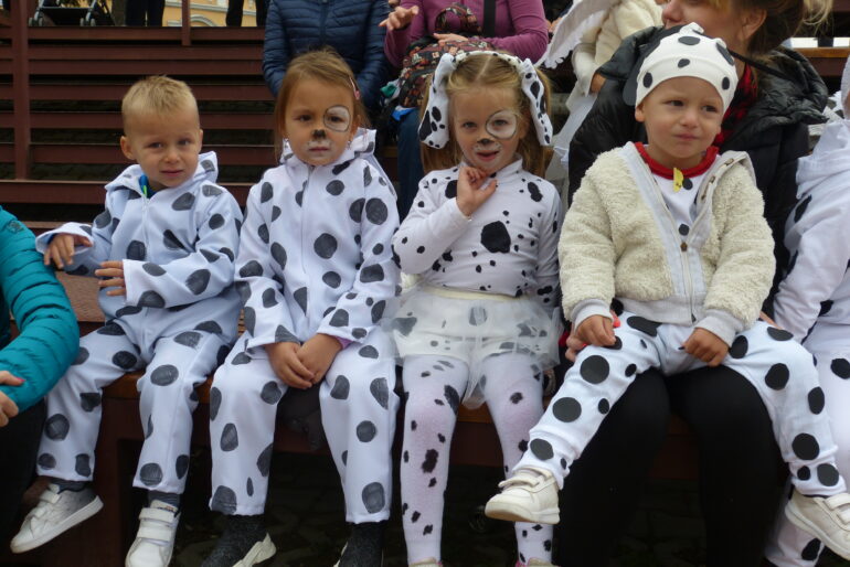 Maskenbal „U bajci stanujem“ okupio oko 300 mališana FOTO