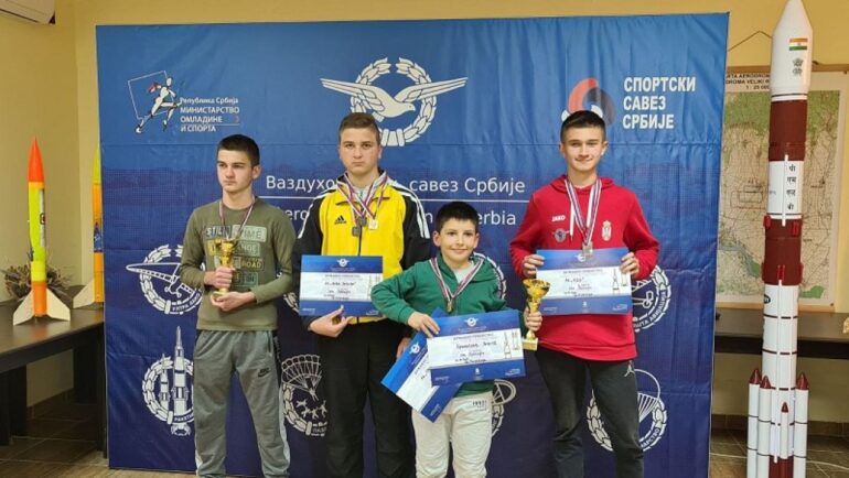 Ekipa aero kluba iz Nove Pazove prvoplasirana na Prvenstvu Srbije