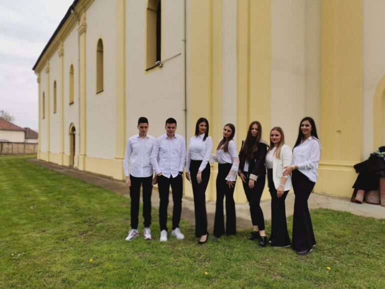 Laćarce spojila ljubav prema crkvi