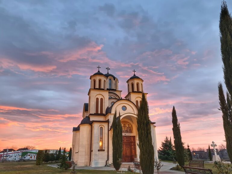 Predavanje „Srpski vojnik u kosovskom zavetu“ u hramu Svetog cara Кonstantina i Jelene u Inđiji