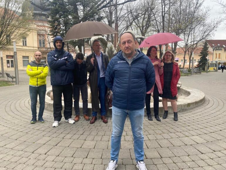 Sremskomitrovački prosvetari održali štrajk