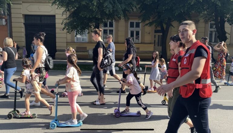 Manifestacijom “Zavrti točak” obeležen Dan porodice u Rumi