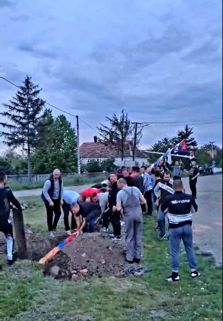 U Radenкoviću podignuta bandera da sačuva selo od leda