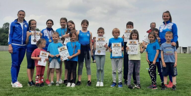 Medalje za atletičare „Srema“