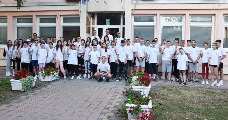 Opština letovanjem nagradila 55 učenika