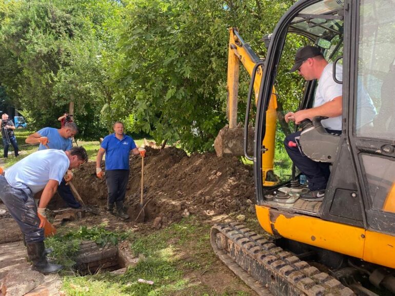 Rešavanje problema kanalizacije u Šišatovačkoj ulici