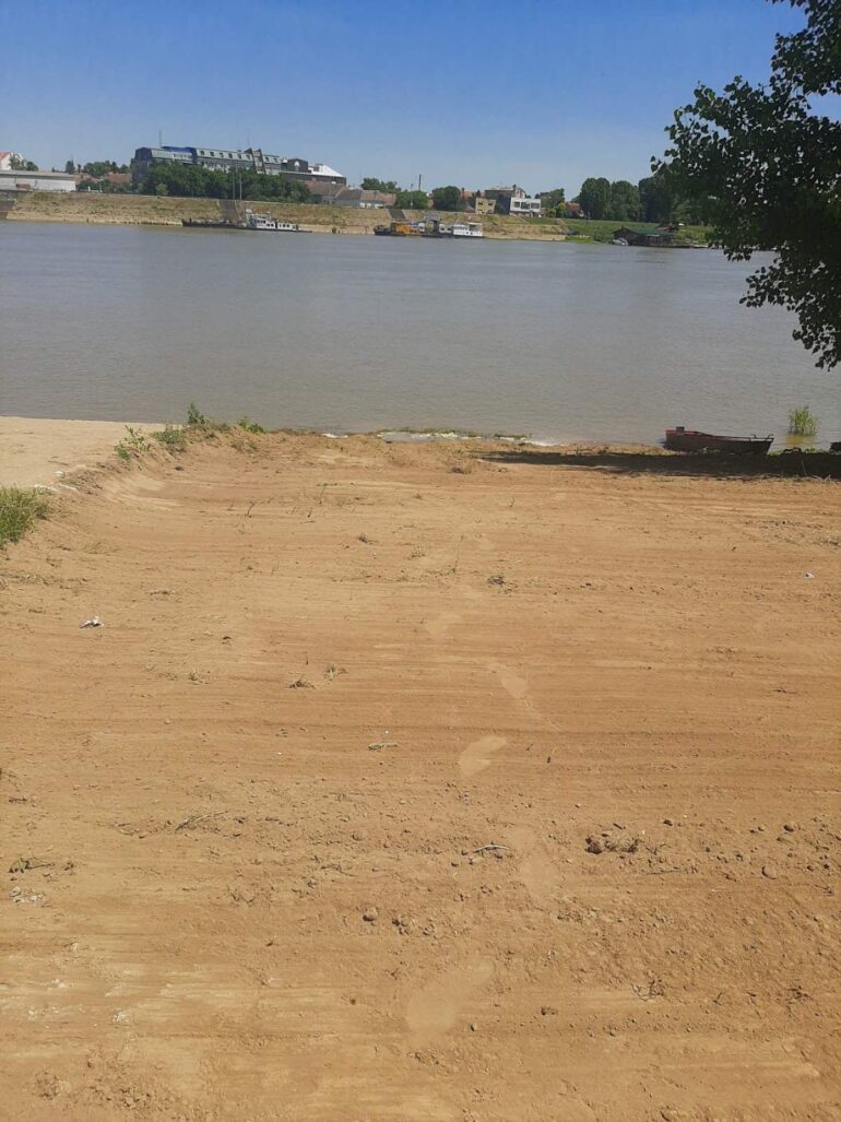 Uređene plaže u Mačvanskoj Mitrovici