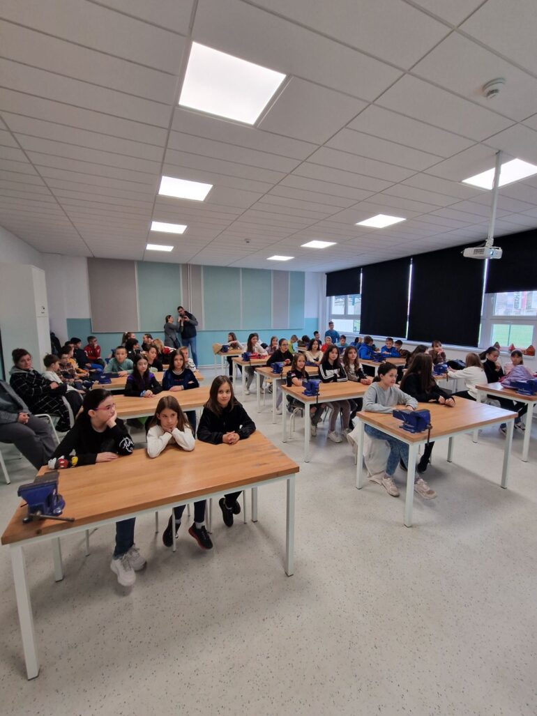 Edukativno predavanje o bezbednosti u saobraćaju