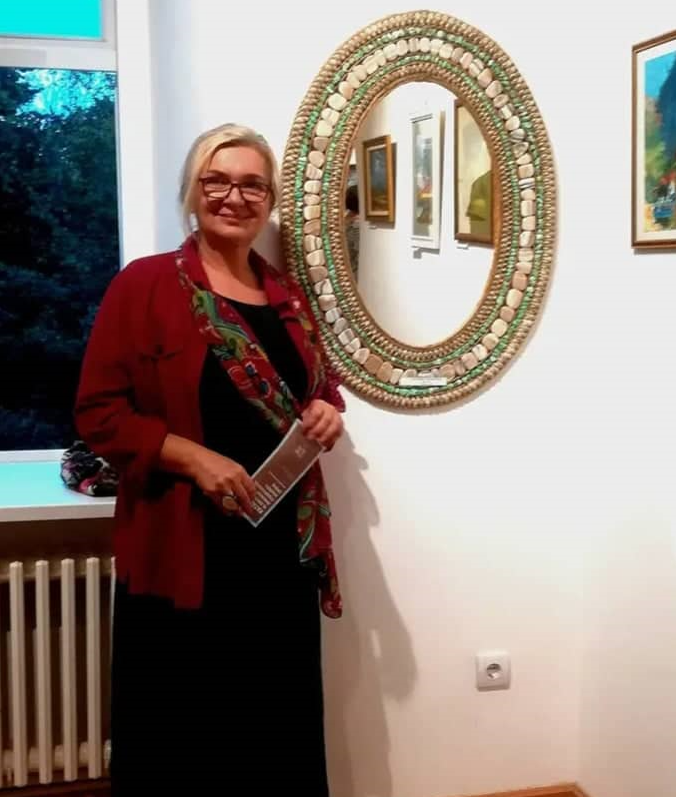 Razgovor sa Sanjom Ribić Milivojević, dizajnerkom “Srećnih ogledala”