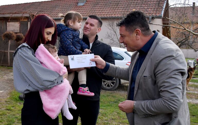 Opština isplatila 126 novčanih naknada za bebe