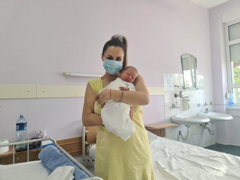 Pokloni za prvorođenu bebu