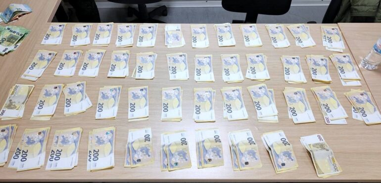 Putnica krila preko 60.000 evra u džemperu