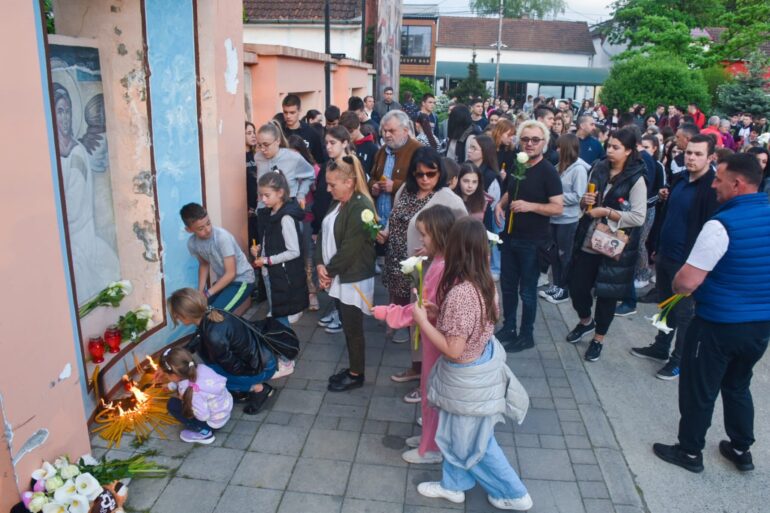 I Šiđani odali počast žrtvama tragedije