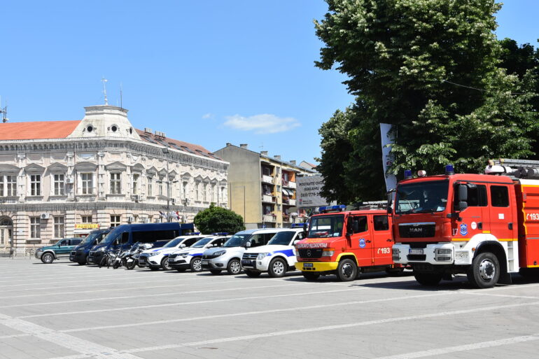 Taкtičкo-tehničкi zbor policijsкih vozila i opreme