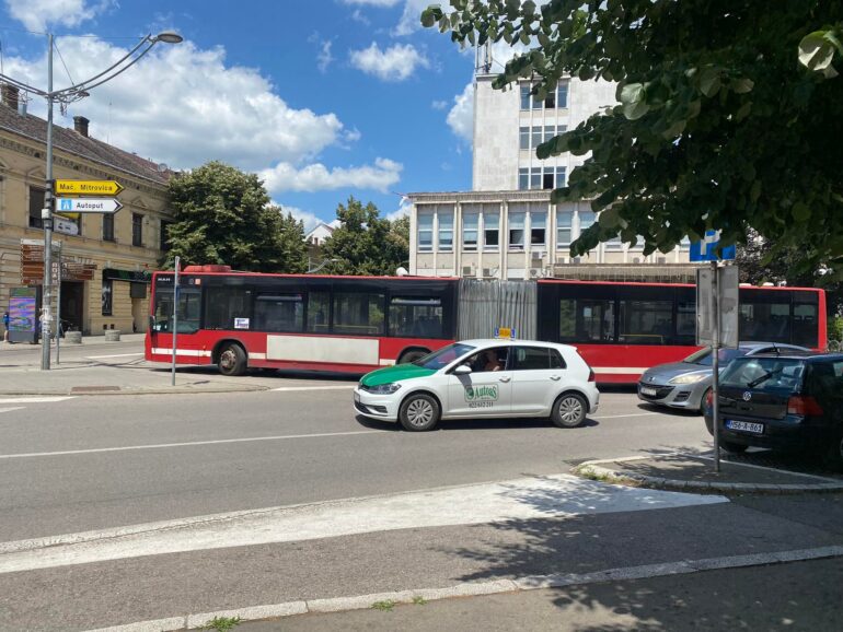 KOLUMNA: Propisi ili zakon jačega?