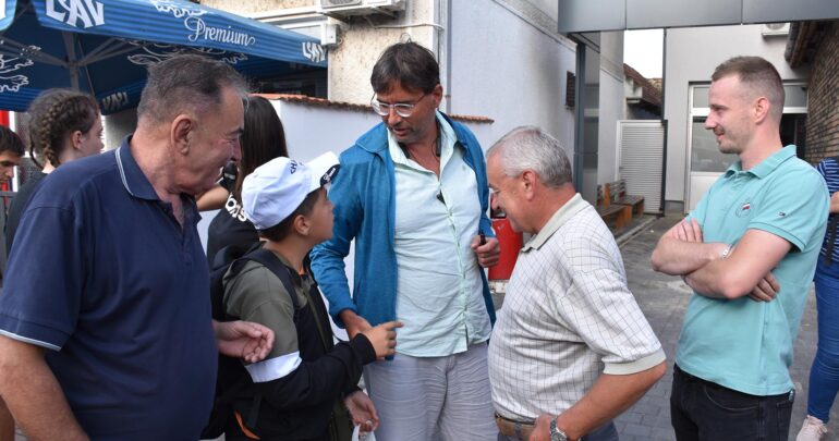 Opština besplatnim letovanjem nagradila 119 učenika