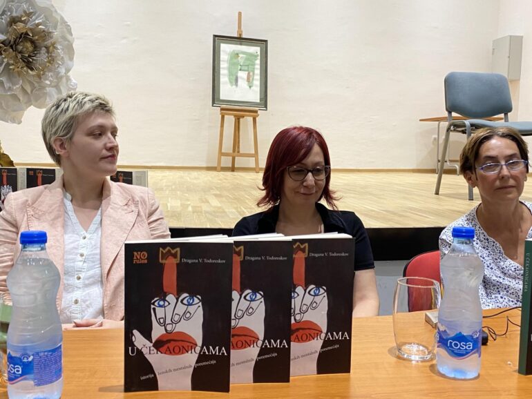 „U čekaonici-istorija ženskih mentalnih bolesti“