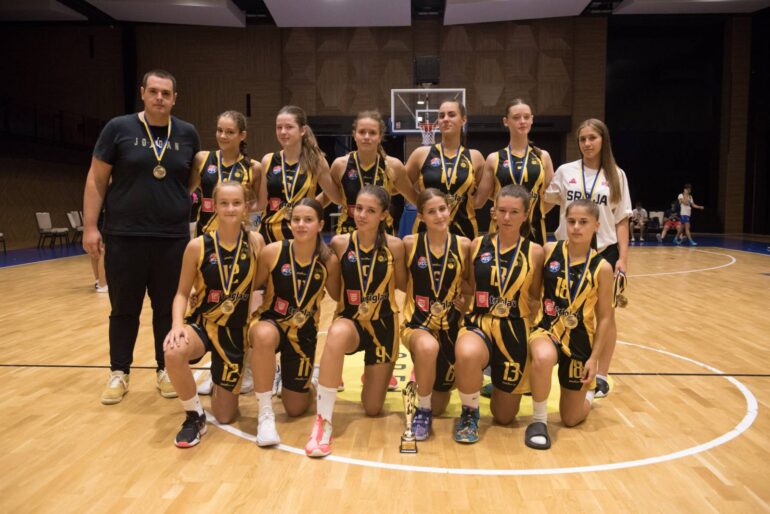 Zlato za košarkašice “Srema” u Sarajevu