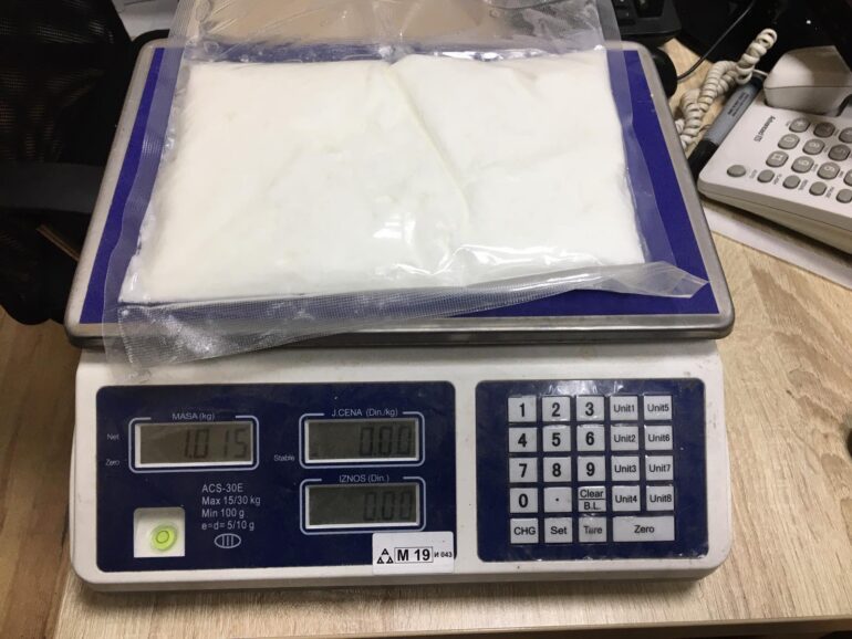 U ručnom frižideru 5,1 kg amfetamina