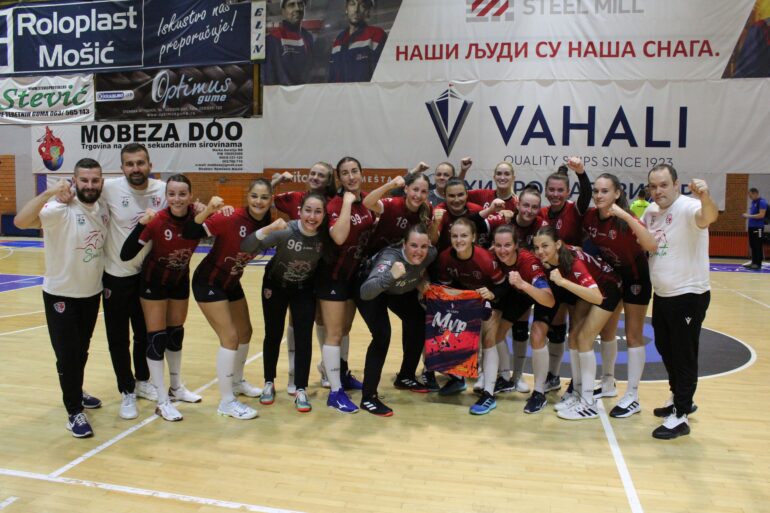 Slavlje rukometašica „Srem Santa“