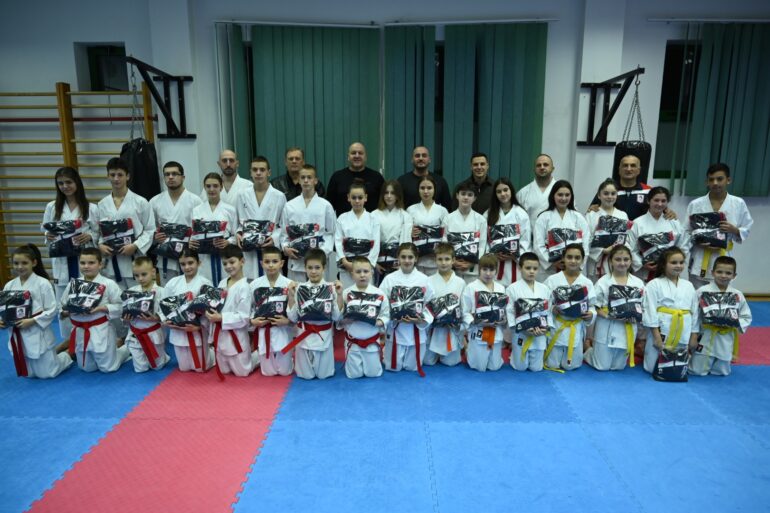 Podrška Pokrajine najmlađim beočinskim karatistima