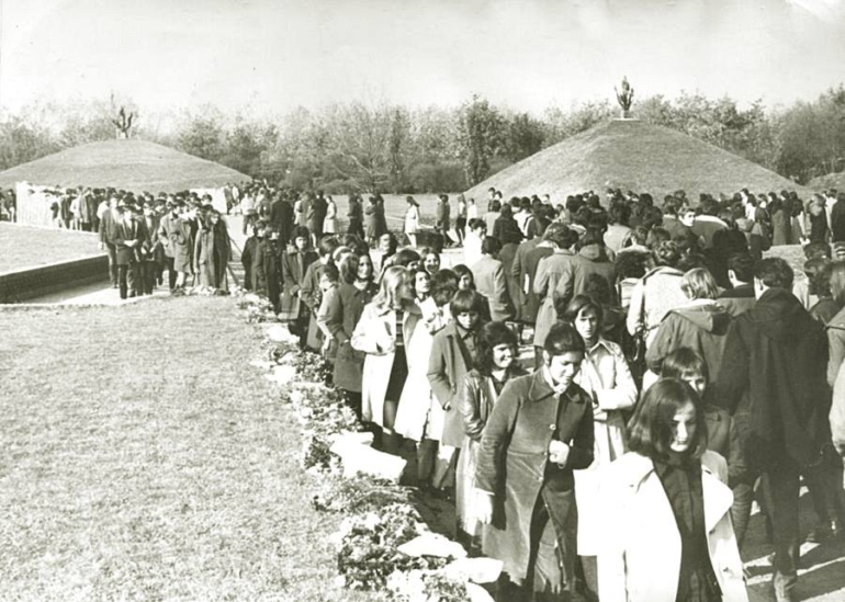 KOLUMNA: Pustite decu, nek’ se igraju