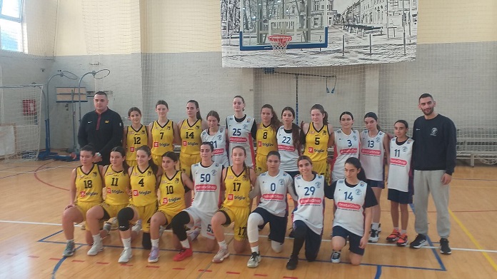 Prijateljsko odmeravanje snaga sa Grcima