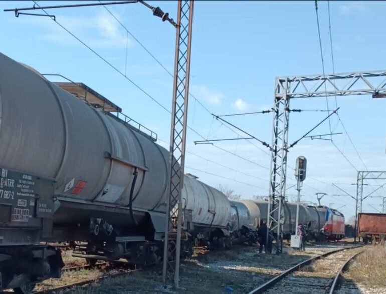 Prevrnule se cisterne sa fosfornom kiselinom