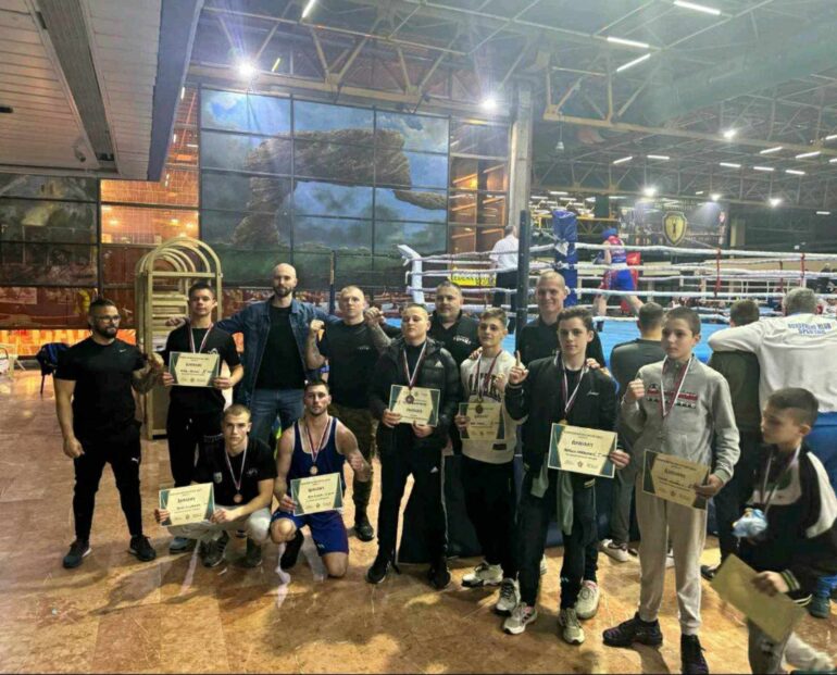 Osam medalja za BK „Srem“