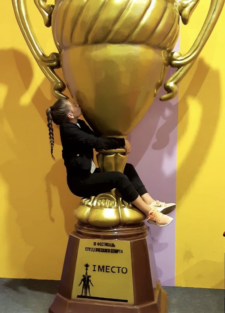 TEODORA MLADENOVIĆ: Srpska glumica na ruskom jeziku