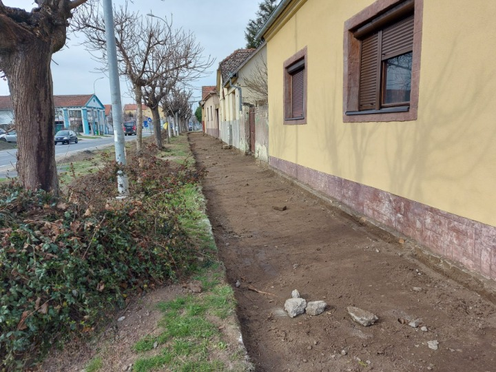 Do sada rekonstruisano 50 metara trotoara u Ulici Kralja Petra Prvog u Inđiji