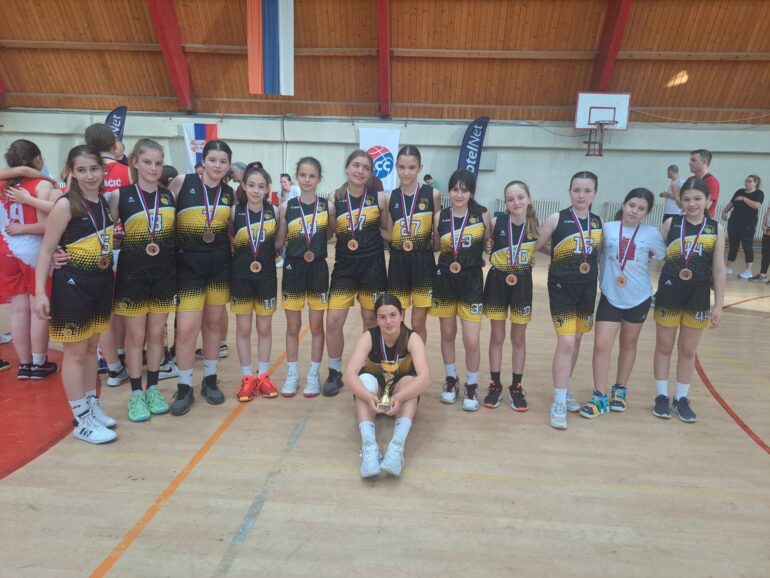 Mlade košarkašice „Srema“ treće u Vojvodini