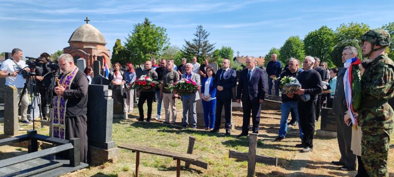 Položeni venci na grob junaka sa Košara u Klenku