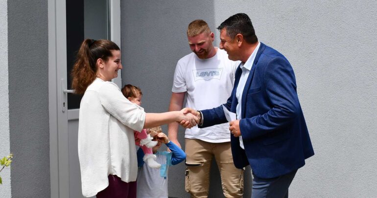 Dobrodošlica za 62 bebe