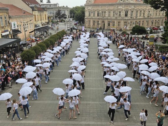 Maturantski ples 15. maja na Trgu Ćire Milekića