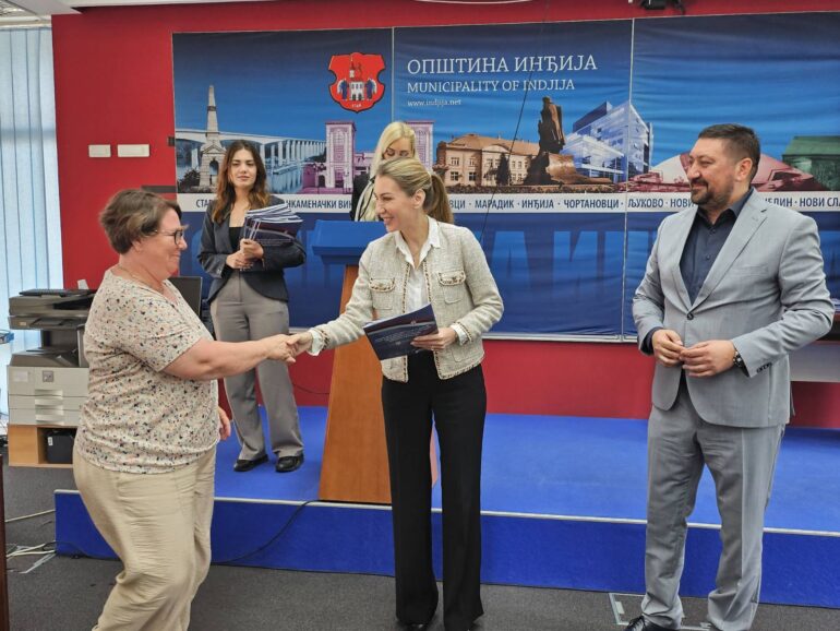 Ministarka energetike dodelila ugovore o energetskoj efikasnosti u Inđiji