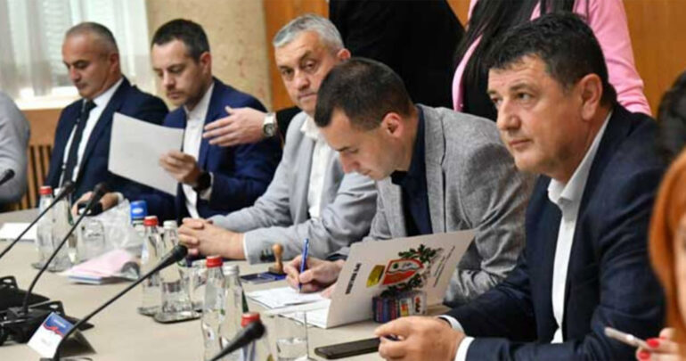 7 miliona za kupovinu minibusa