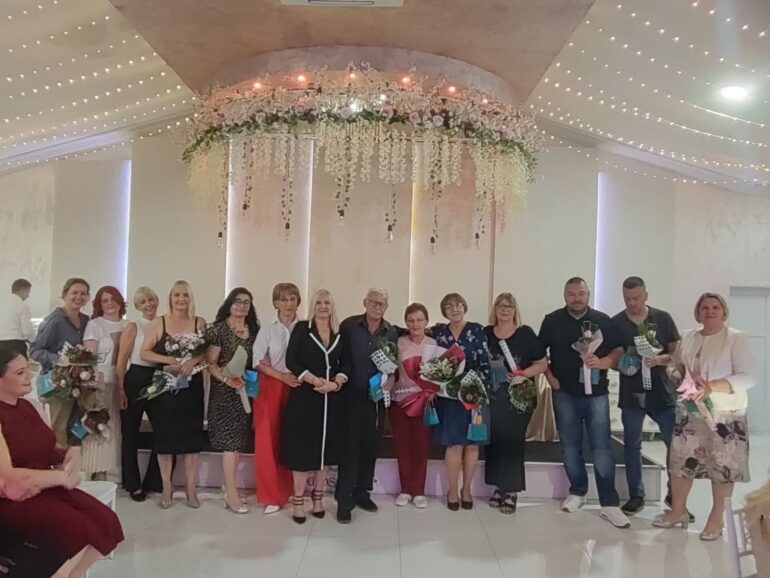 Zdravstveni radnici svečano ispraćeni u penziju