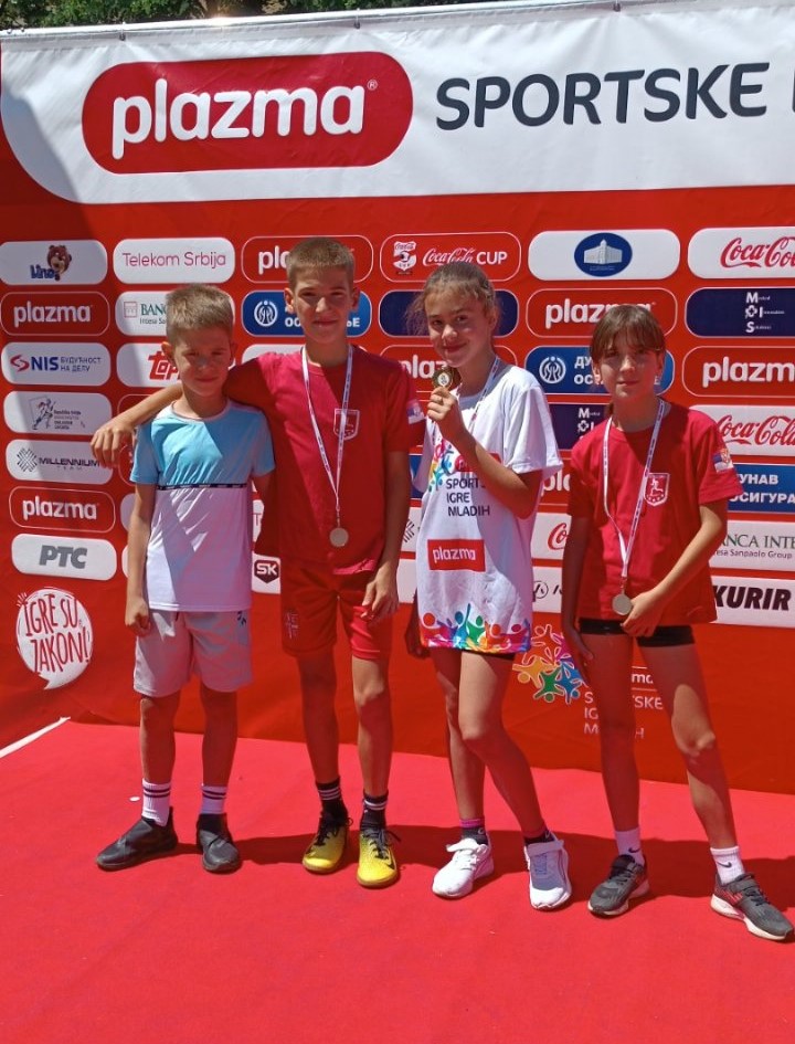 Nove medalje za atletičare Sirmiuma na Sportskim igrama mladih