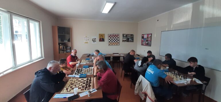 Banovci Dunav lider Sremske šahovske lige