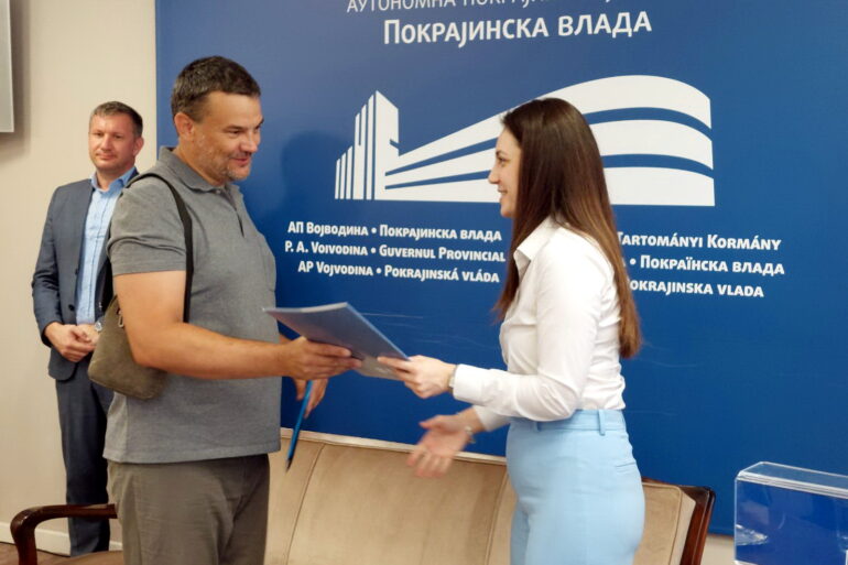 Pokrajina investirala u mehanizaciju za organsku proizvodnju 14 miliona dinara