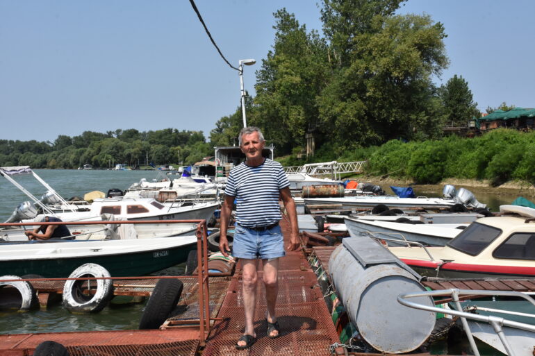 REPORTAŽA: Život na talasima