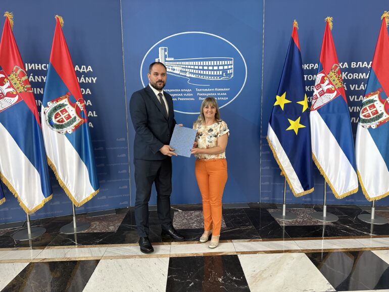 Svetloodbojni prsluci za sve đake prvake u Beočinu