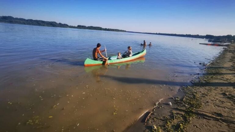 KOMŠIJA PIŠE: Raskrsnica od detinjstva do groba