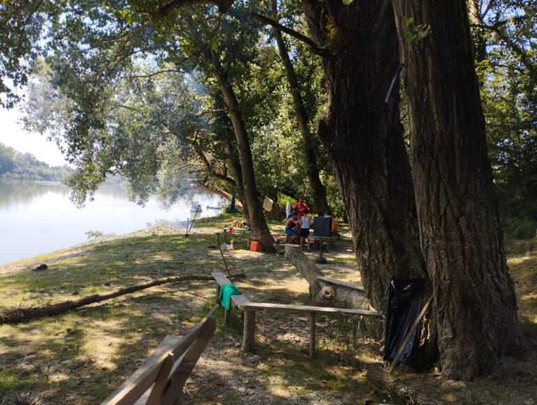 Račani uživaju na Savi