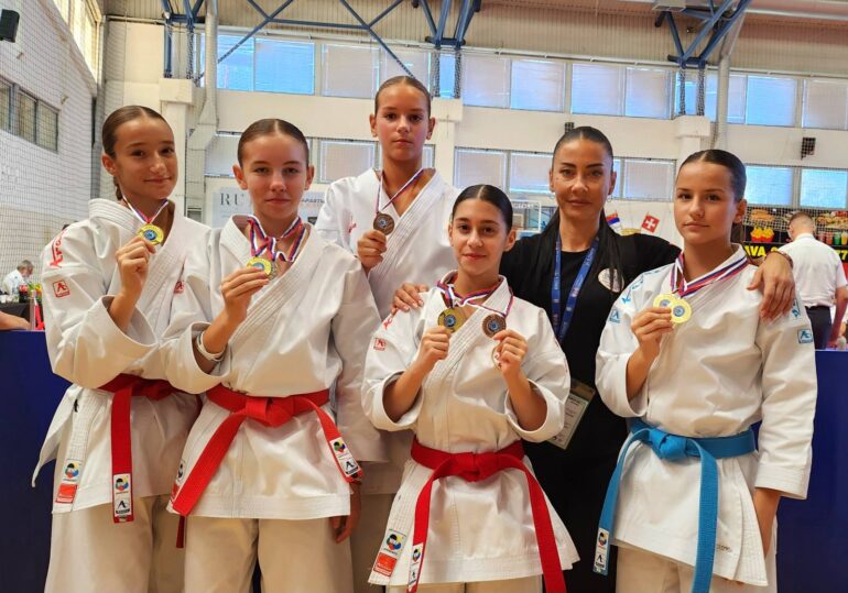 Pet medalja za Ivine karatistkinje