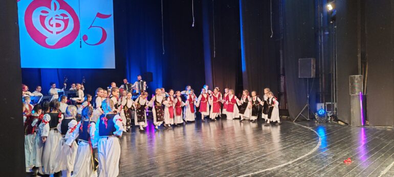 55 godina Ansambla narodnih igara i pesama „Branko Radičević“ Ruma