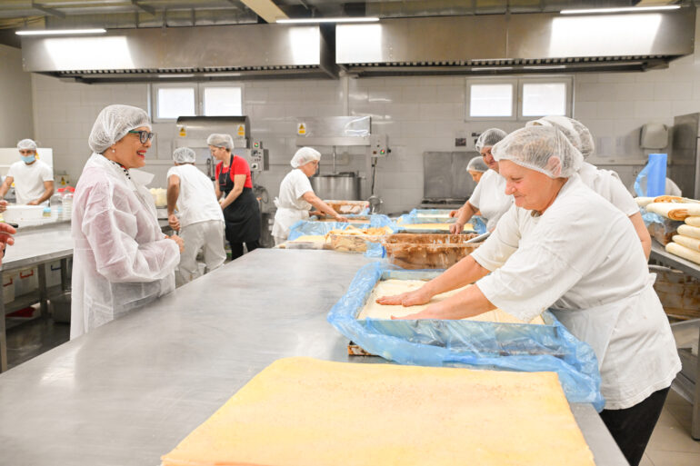 Predsednica Pokrajinske vlade posetila proizvodni pogon firme „Stamevski“ u Staroj Pazovi