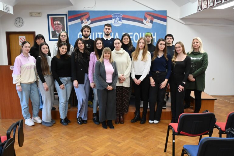 Uručeni ugovori o stipendiranju najboljim beočinskim studentima