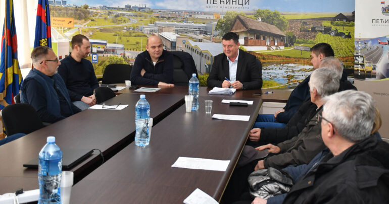 Predsednik Đokić uručio ugovore za energetsku sanaciju objekata